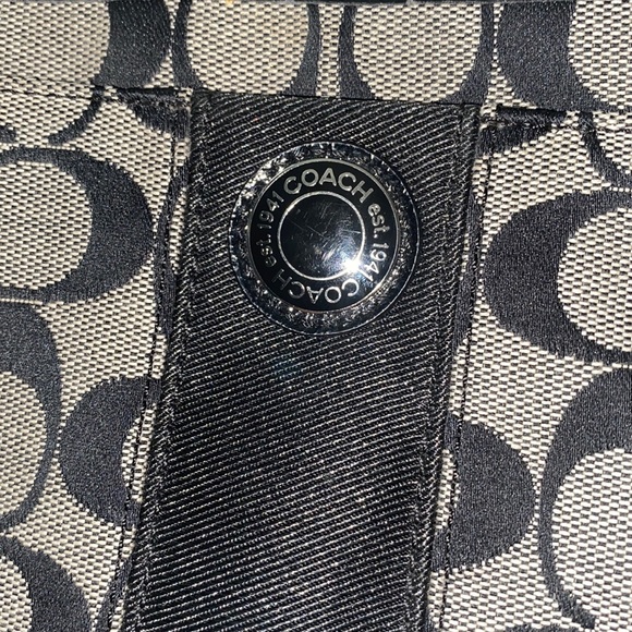 Coach Lg wristlet black & tan signature logo or small purse bag - Picture 3 of 12